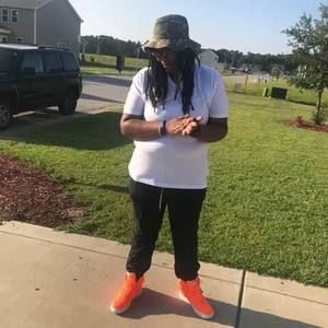 Meet your Posher, Devonnia